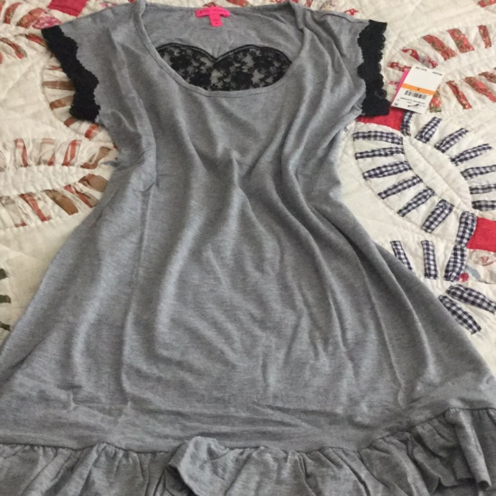 CUTEST LITTLE BETSEY JOHNSON NIGHT SHIRT